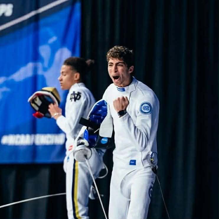 يوسف شامل يفوز بذهبية بطولة العالم للناشئين والشباب للسلاح 